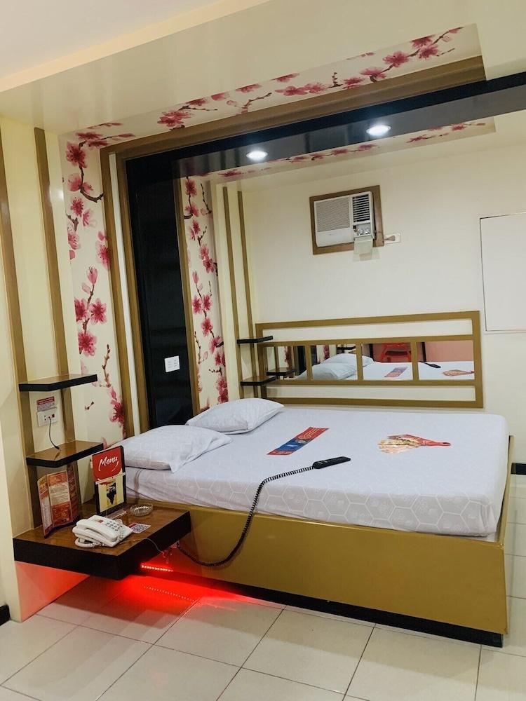 Hotel Sogo Tarlac Zewnętrze zdjęcie