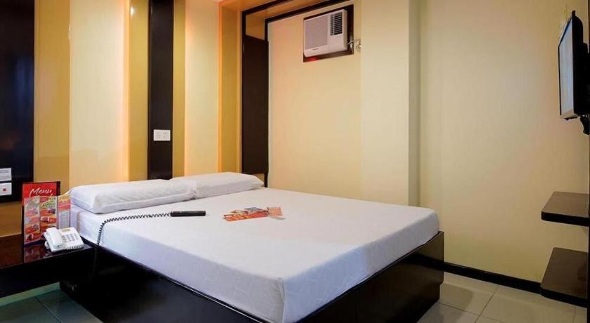 Hotel Sogo Tarlac Zewnętrze zdjęcie