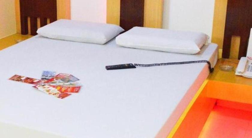Hotel Sogo Tarlac Zewnętrze zdjęcie