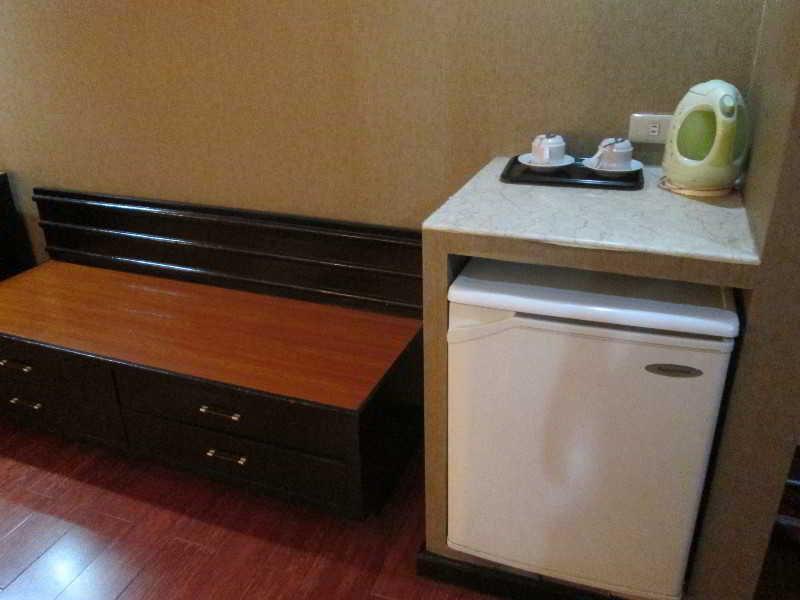 Hotel Sogo Tarlac Zewnętrze zdjęcie