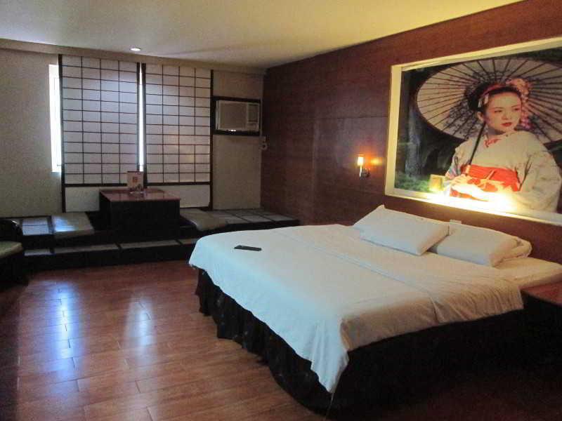 Hotel Sogo Tarlac Zewnętrze zdjęcie