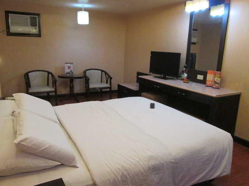 Hotel Sogo Tarlac Zewnętrze zdjęcie