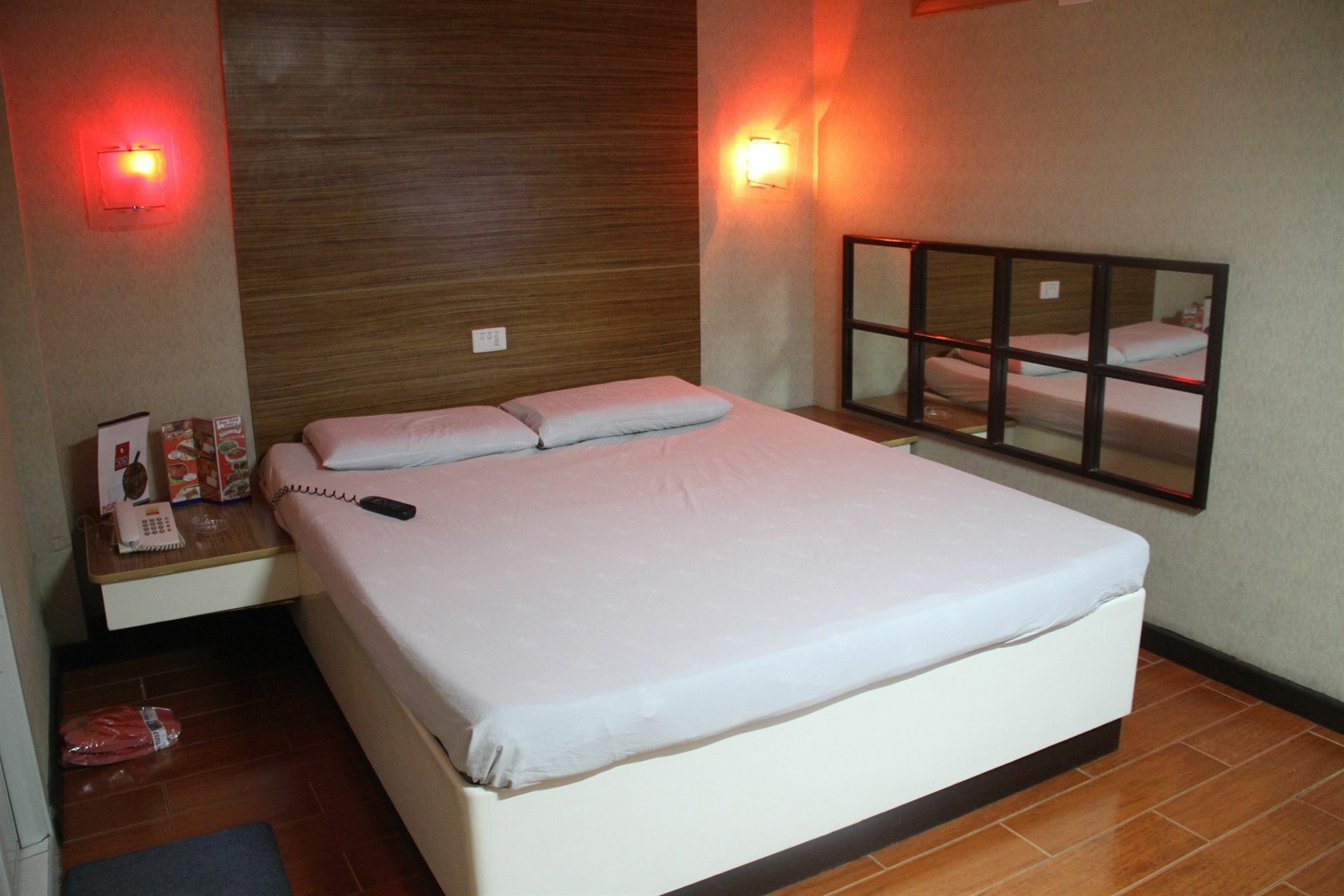 Hotel Sogo Tarlac Zewnętrze zdjęcie